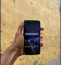 Motorola Z Force 4/32 all ok bs side sa panel utha wo ap gum lagwa la