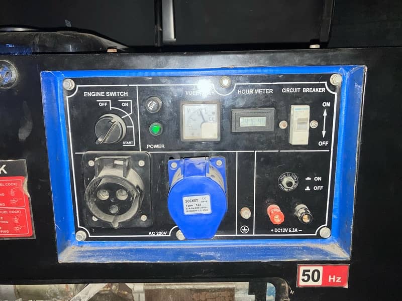 Perkins 7.5 kW Single-Phase Gasoline Generator - Excellent Condition 2