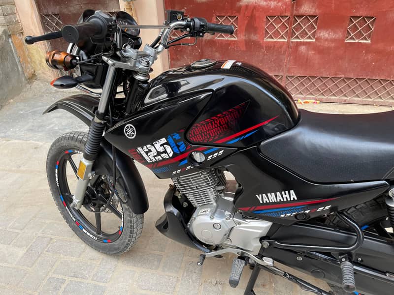 Yamaha YBR 125G 2022 5