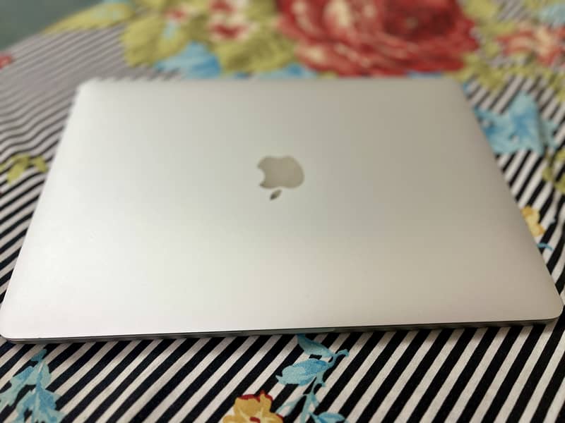 MacBook Pro 13" 2019 3