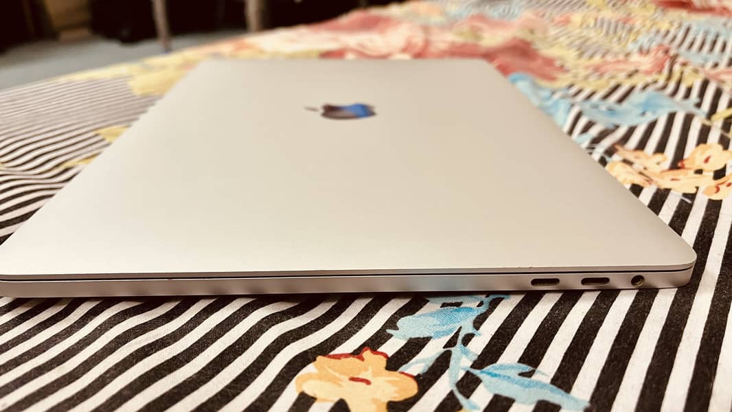 MacBook Pro 13" 2019 7