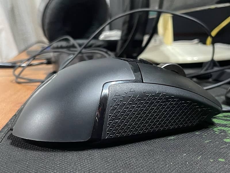 logitech G 502 hero 3