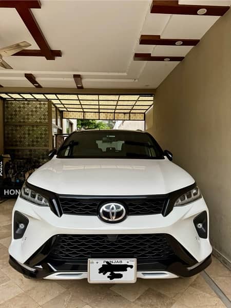 Toyota Fortuner Legender 2022 1