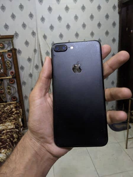 i phone 7 plus 128gb + box  ufone sim work non pta 0