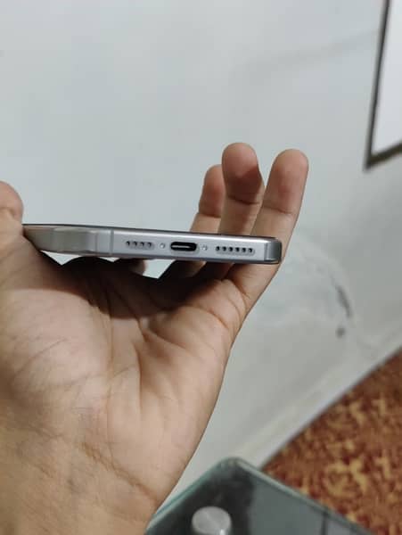 IPHONE 15 PRO MAX 256GB HK MODEL NON PTA 3