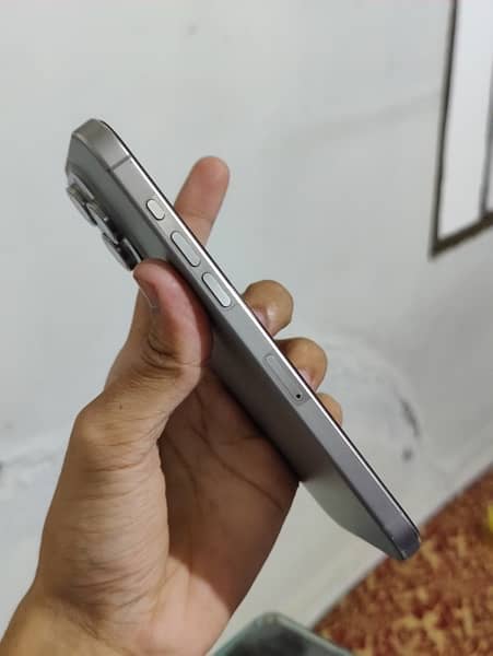 IPHONE 15 PRO MAX 256GB HK MODEL NON PTA 5