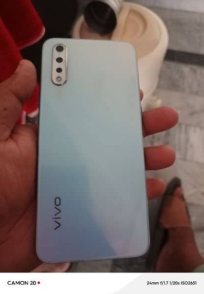 vivo S1 4