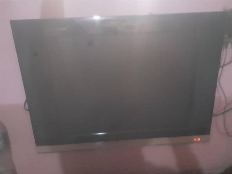 24" led tv 1