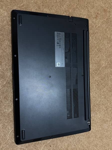 Lenovo V15 5