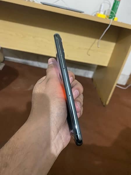 iPhone 11 pro 256GB Midnight 3