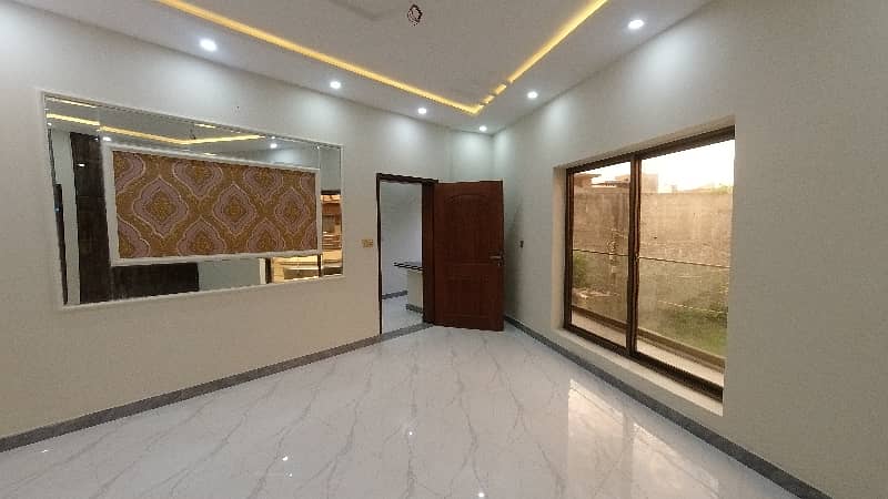 Centrally Located House In Al Hafeez Gardens Is Available For Sale 16