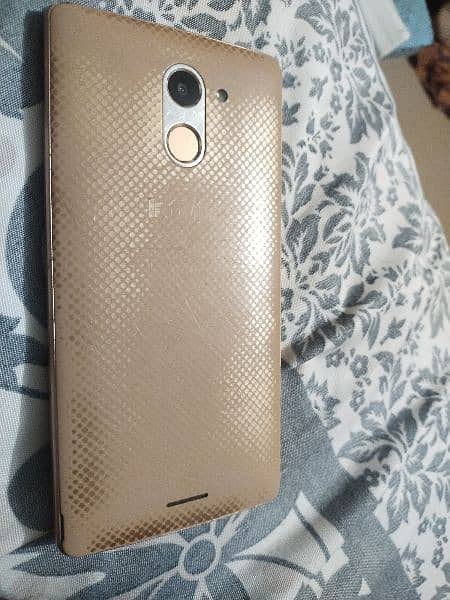 infinix hot 4  2/16 mobile box 7