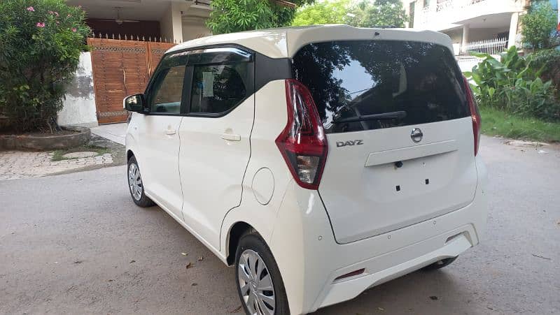 Nissan Dayz 2021 , Bonnet Spray.  Airbags Deployed 6