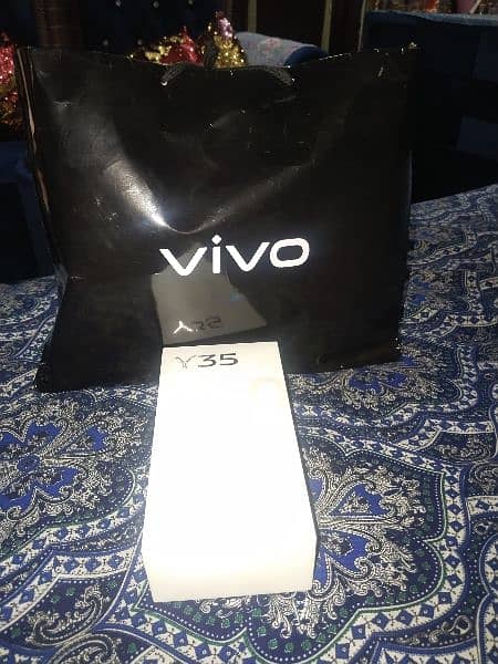 vivo y35 used 1 Year  but like a new . v good condition 2