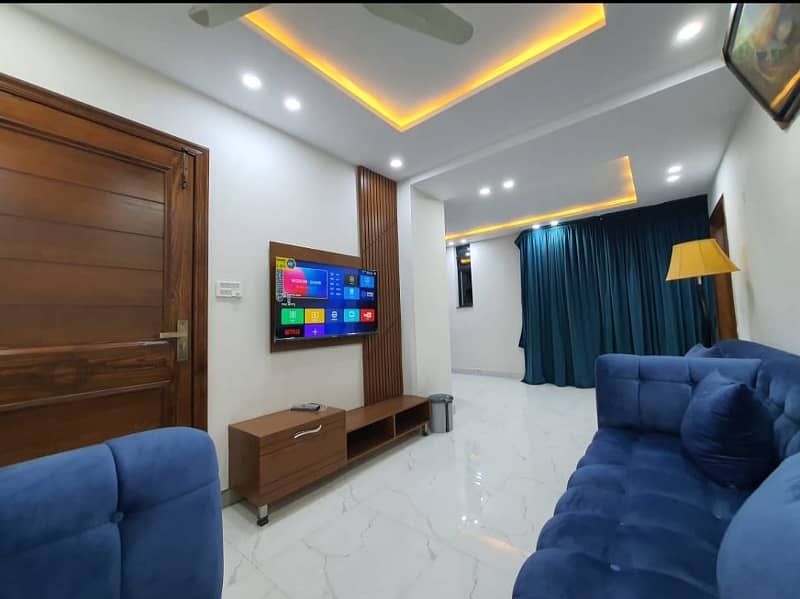 1 Bedroom VIP full furnishe flat for rent per day available in Bahia Town Lahore 7