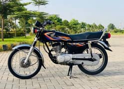 Honda CG 125 model 2018 for urgent sale