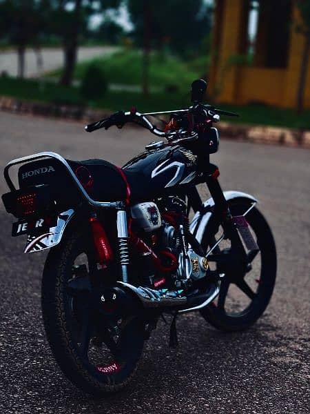 honda 125 modified 10 by 10 bilkul ok hai 3