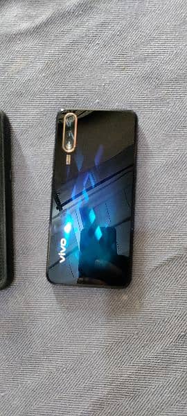 VIVO S1 4/128 condition 10/9.5 PTA approved with box and charger 6