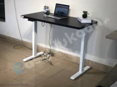 Electric Height Adjustable Desk/ Standing Desk