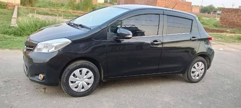 Toyota Vitz 2011 1