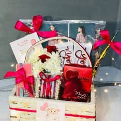 customized gift baskets and boxes available