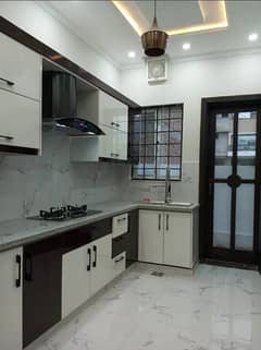 1 Kanal house for rent main road school family academy office (Call center + Software house)