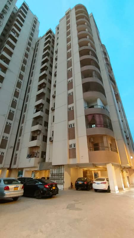 *Kings Towers* 3 Beds Drawing Dinning 3rd Floor 1550 sq. ft Corner 16