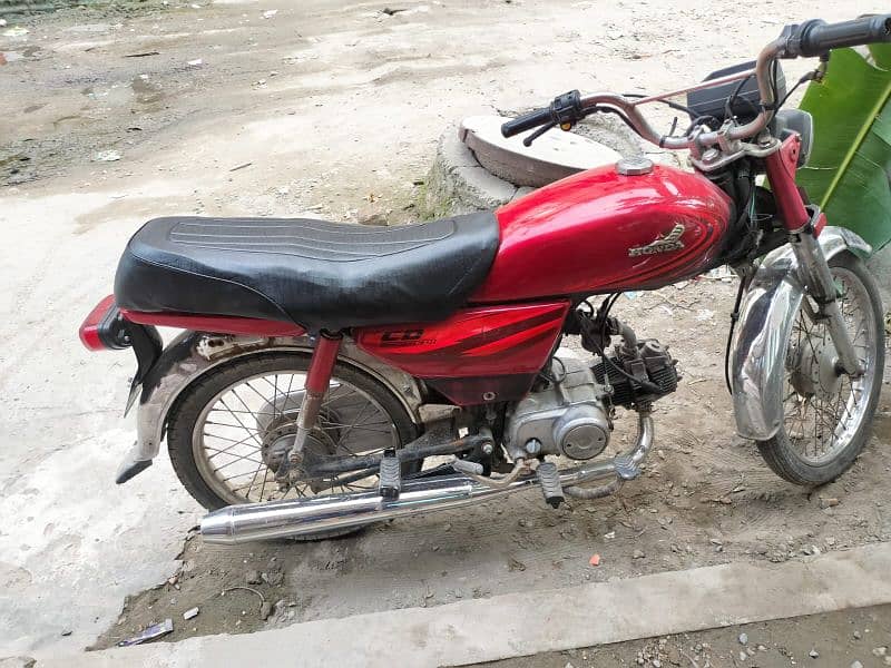 honda cd70 ha 100% ok ha koi issue ni ha need money 1