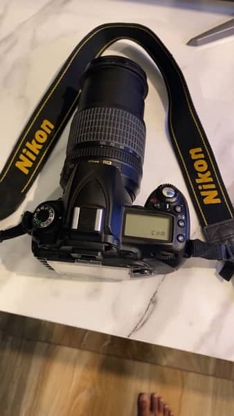 Nikon D90 DSLR Camera with 18-105mm Lens 1