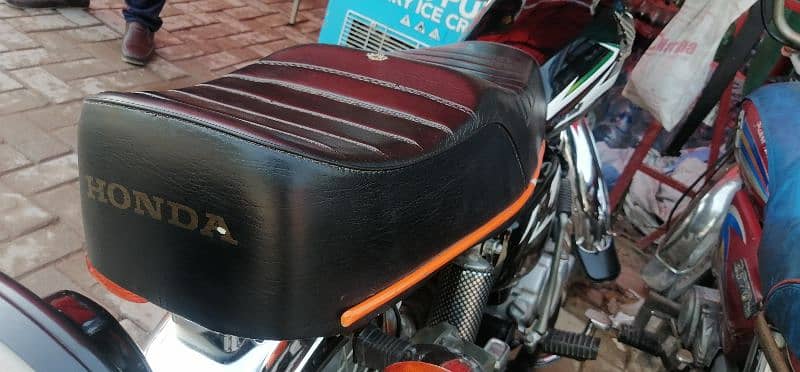 honda cg 125 seat bilkul new 1