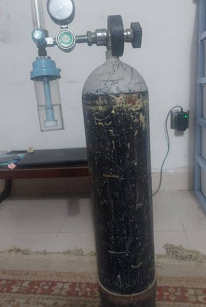 8 KG oxygen cylinder with Kit 0