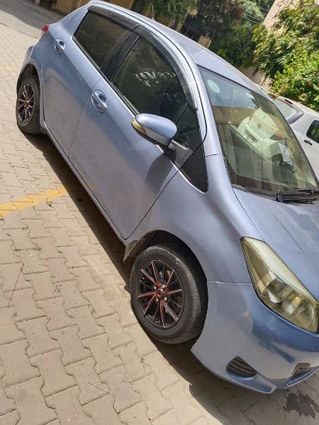 Toyota Vitz 2013 4