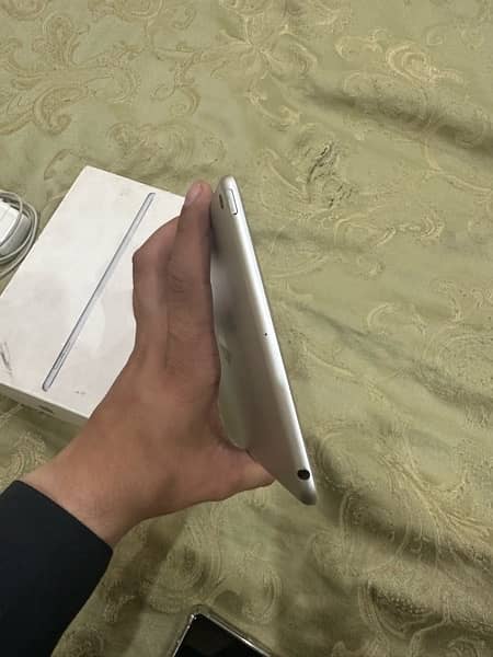 IPAD MINI 5 7