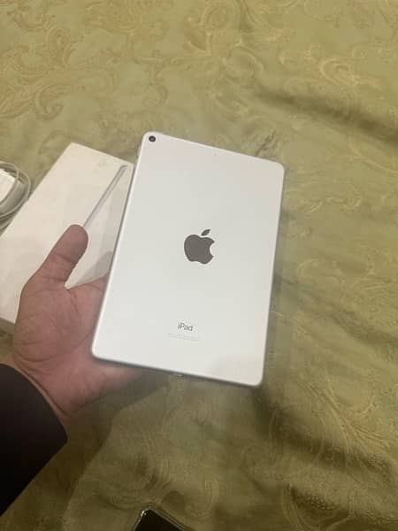 IPAD MINI 5 8