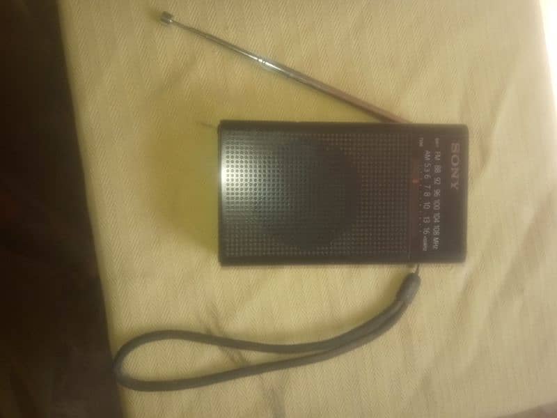 Sony radio two bands original condition 1