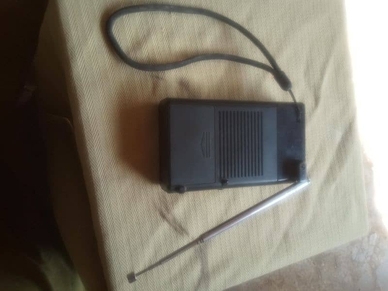 Sony radio two bands original condition 3