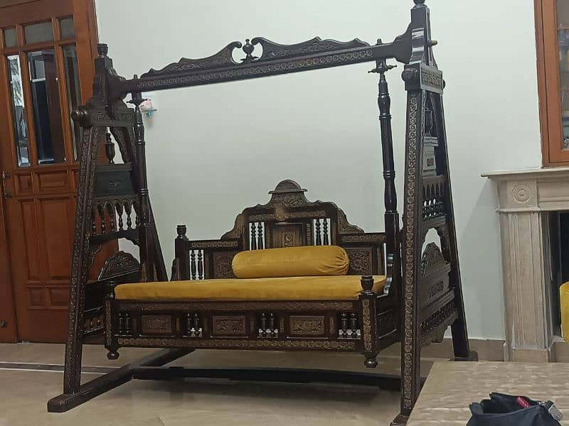 Very beautiful swing jhola for sale 1