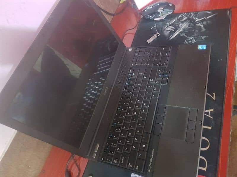 Dell gaming i7 4gen QM 4 core 8 threads 1