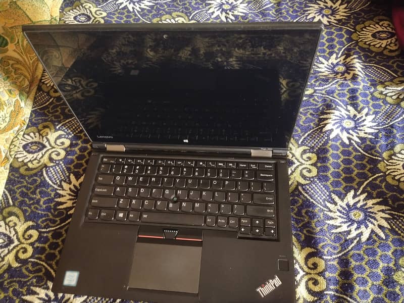 Lenovo Yoga i3 6th Gen 4GB RAM 256SSD M2 1