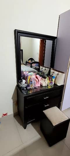 dressing table