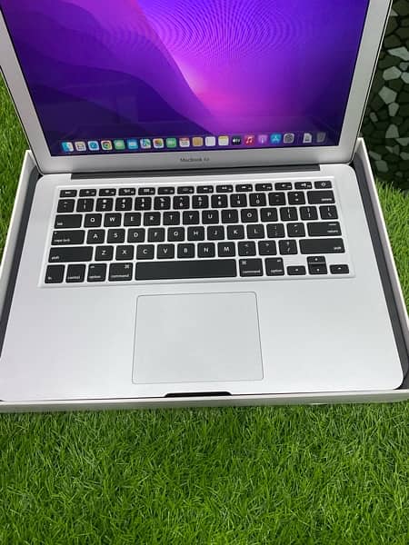 MACBOOK PRO 2015|Air 2017 with box 10/10 |Whatsapp 03215984936 2