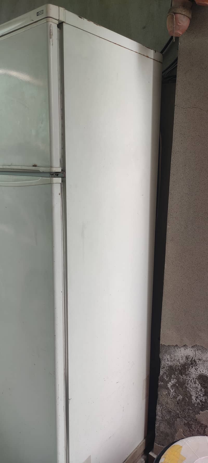 Indesit Refrigerator, Made in Italy, in Behtreen Working Condition 2