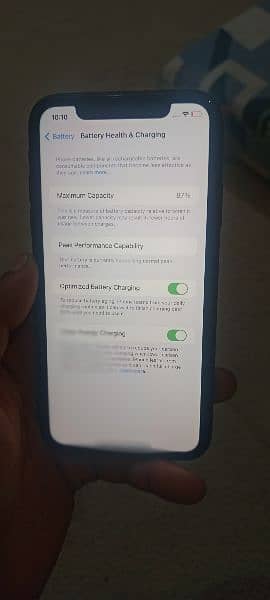 I phone XR 64 GB 4