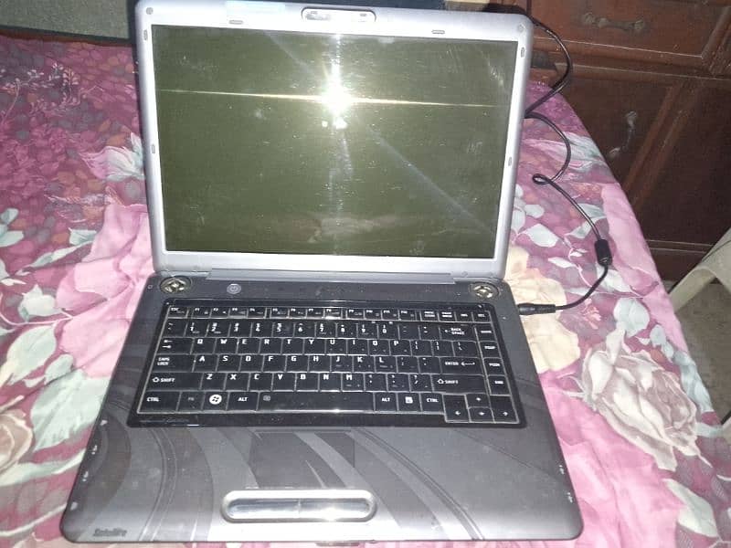 Toshiba satellite. 2gb Ram 128 GB Hard ( exchange with android mobile) 4