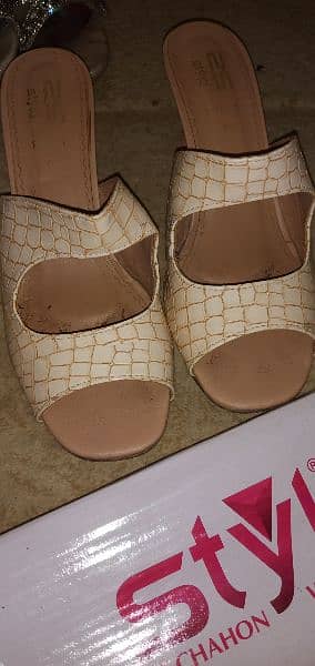 Heel sandle stylo brand ,, silver siz 9(39) . . skin size 10(40) 3