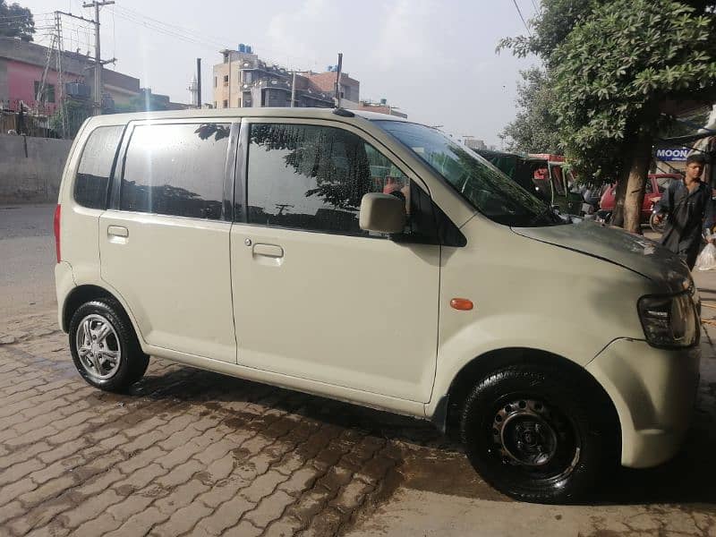 *Excellent Condition 2011 Nissan Otti for Sale!* 5