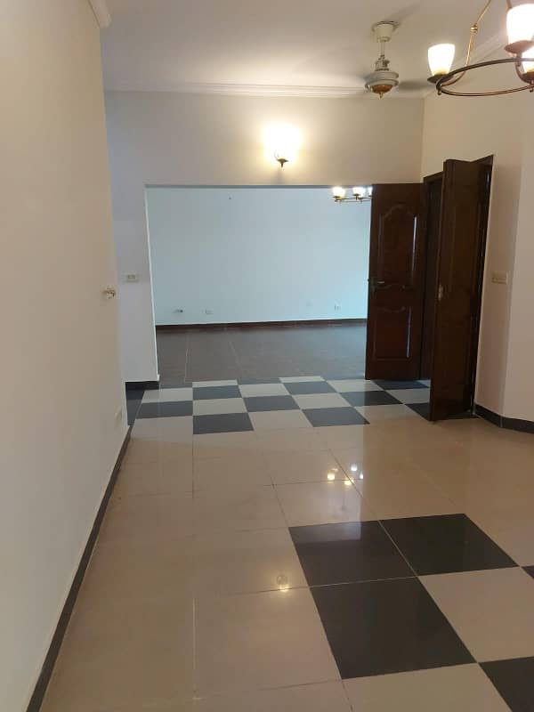 10 Marla House For rent In Beautiful Askari 11 - Sector B 8