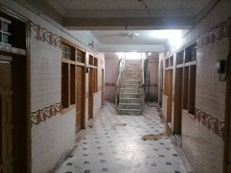 Prime Location In Sunehri Masjid Road 100 Square Feet Room For Rent 11