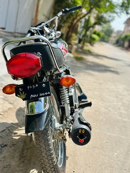 Honda 125 Black 2023 Model 1