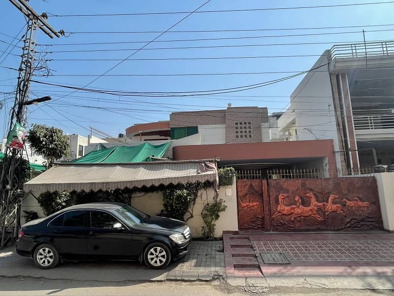 Johar Town Block F 22 Marla House Available For Sale Hot Location In Johar Town 0